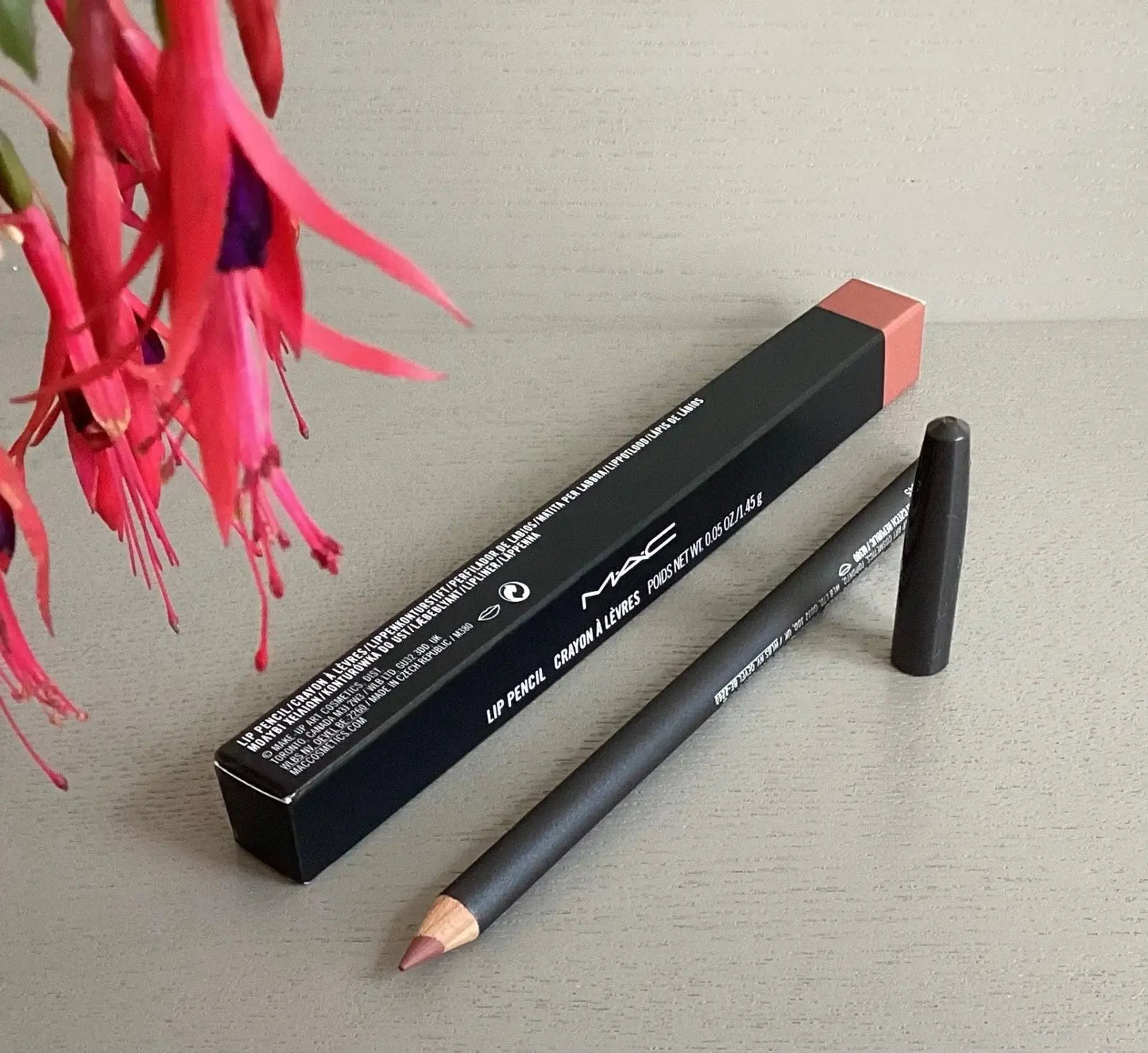 MAC Lip Pencil Whirl Dirty Rose Shade - Long-Lasting Lip Liner 1.45g