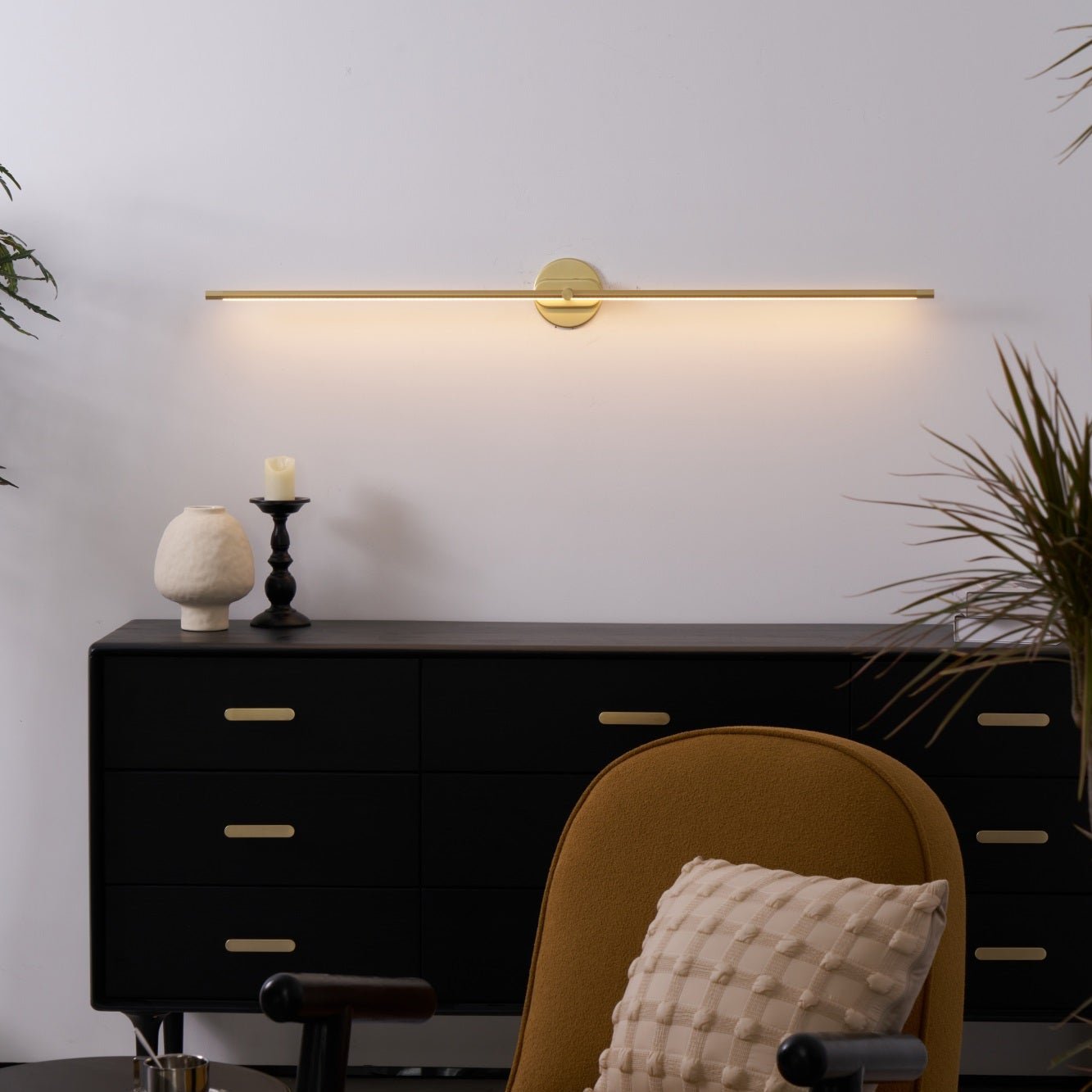 Minimalist Linear Adjustable Wall Light For Picture And Mirror