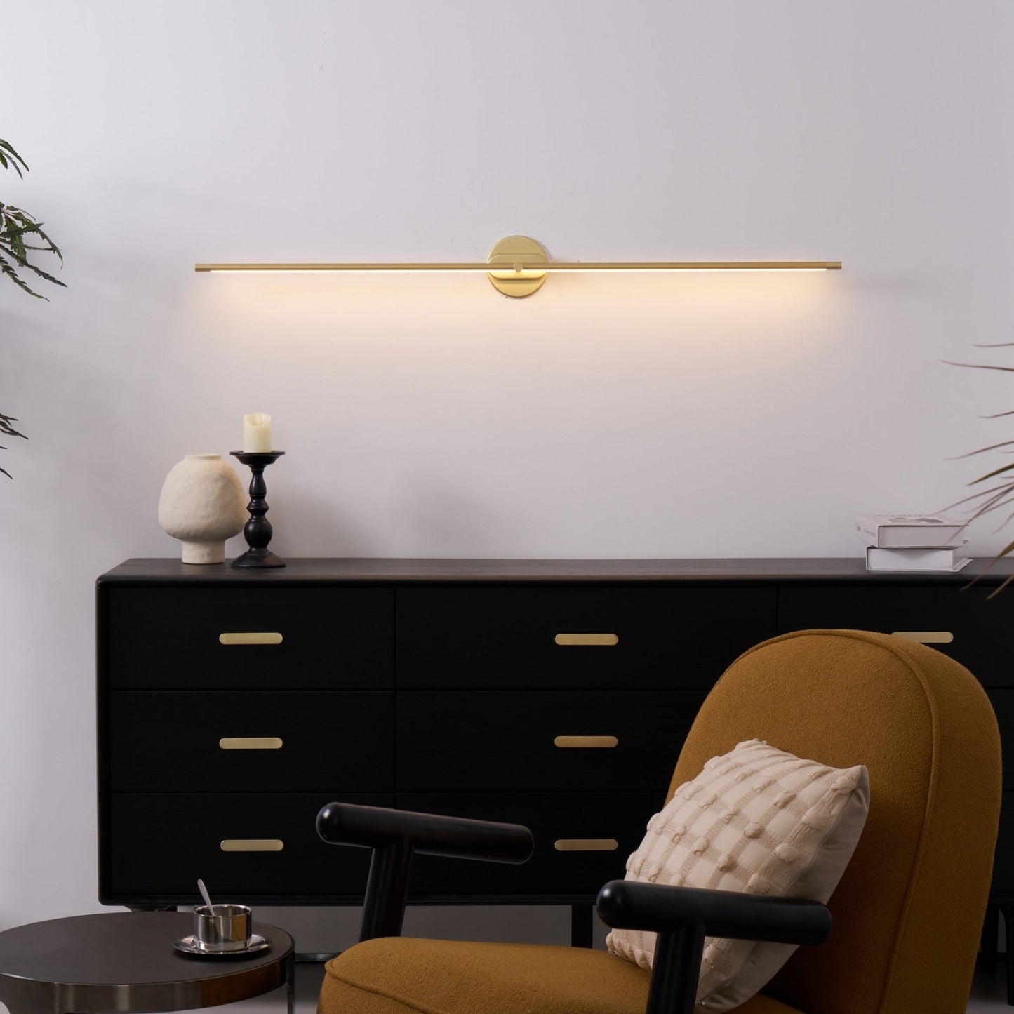 Minimalist Linear Adjustable Wall Light For Picture And Mirror