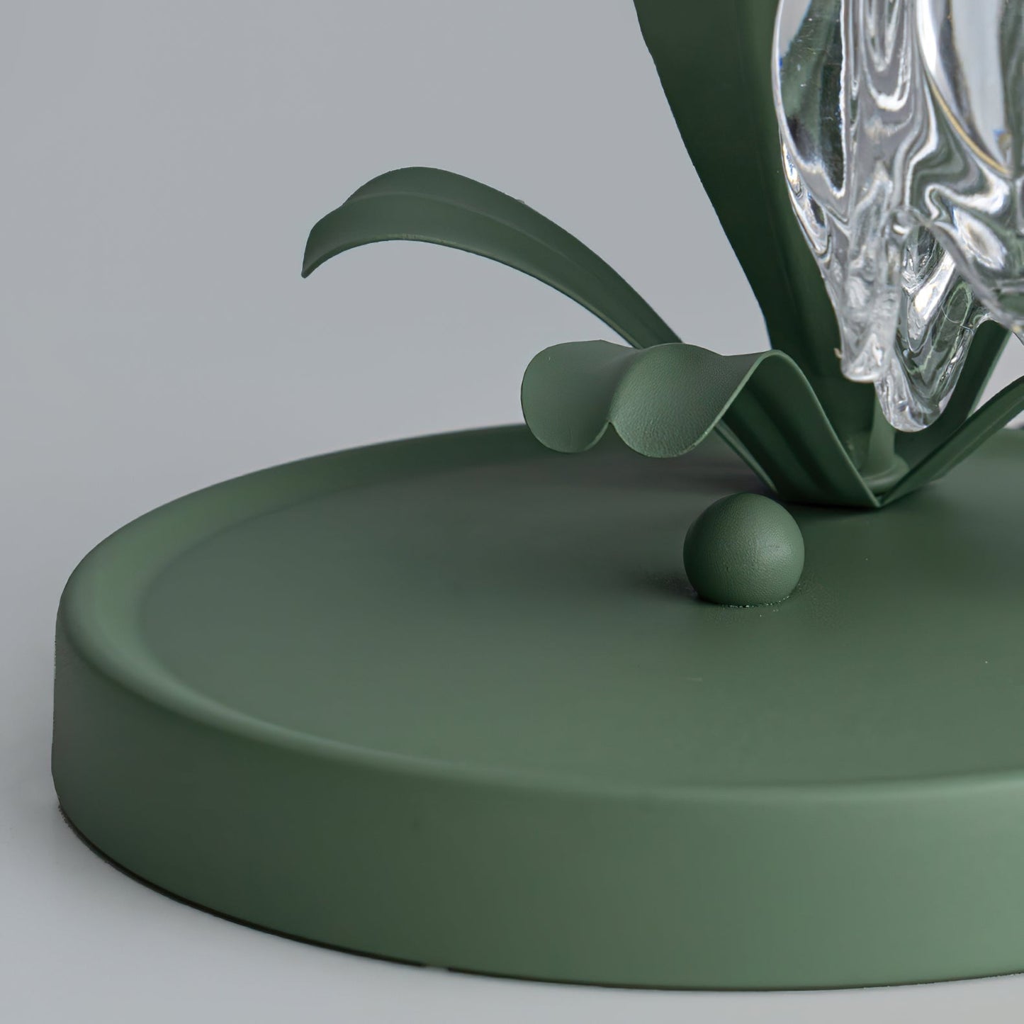 Lily-Inspired Crystal Blossom Table Lamp With Multi-Light Stem