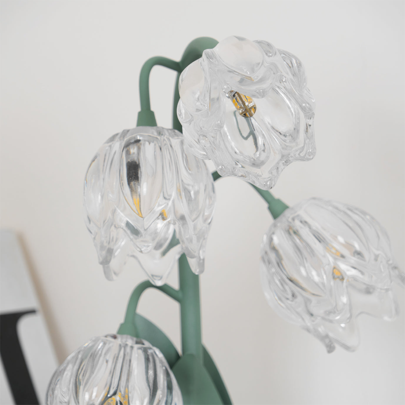 Lily-Inspired Crystal Blossom Table Lamp With Multi-Light Stem