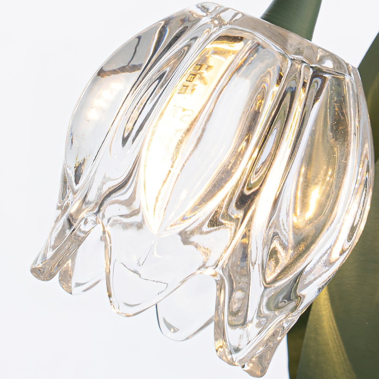 Lily-Inspired Crystal Blossom Table Lamp With Multi-Light Stem