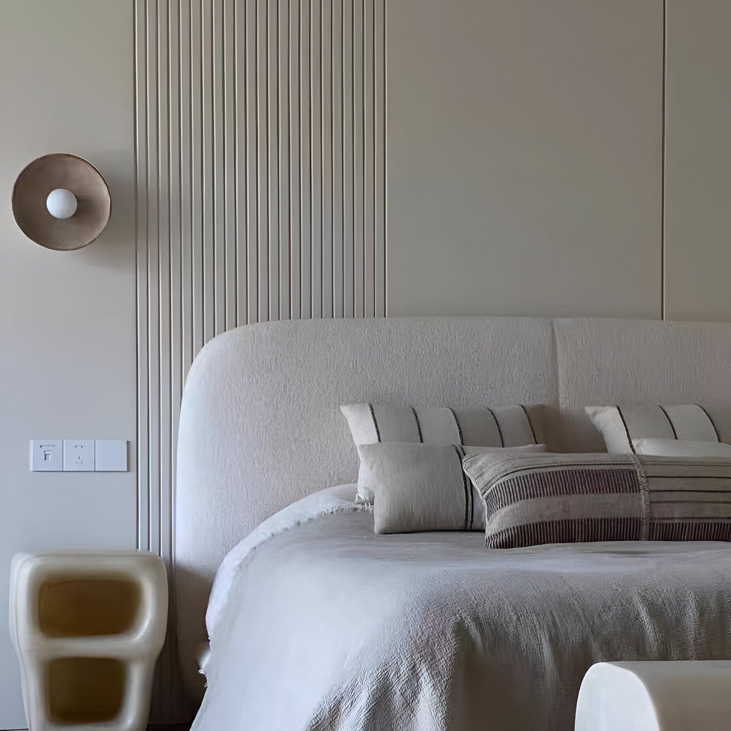 Retro Ceramic Disc Wall Light With Center Globe