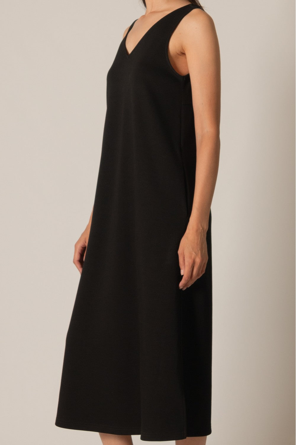 Paula Modal V-Neck Sleeveless Midi Dress