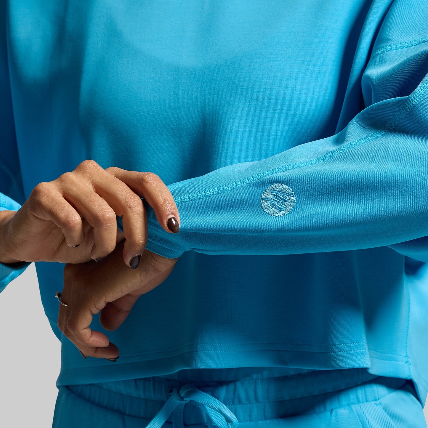 Lounge Lux Cropped Pullover (Aquarius)