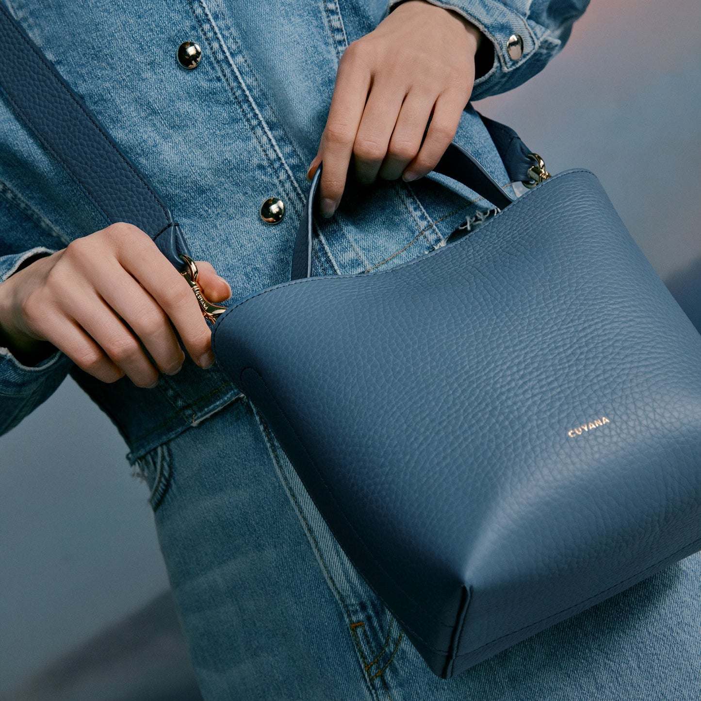 Mini Linea Bucket Bag