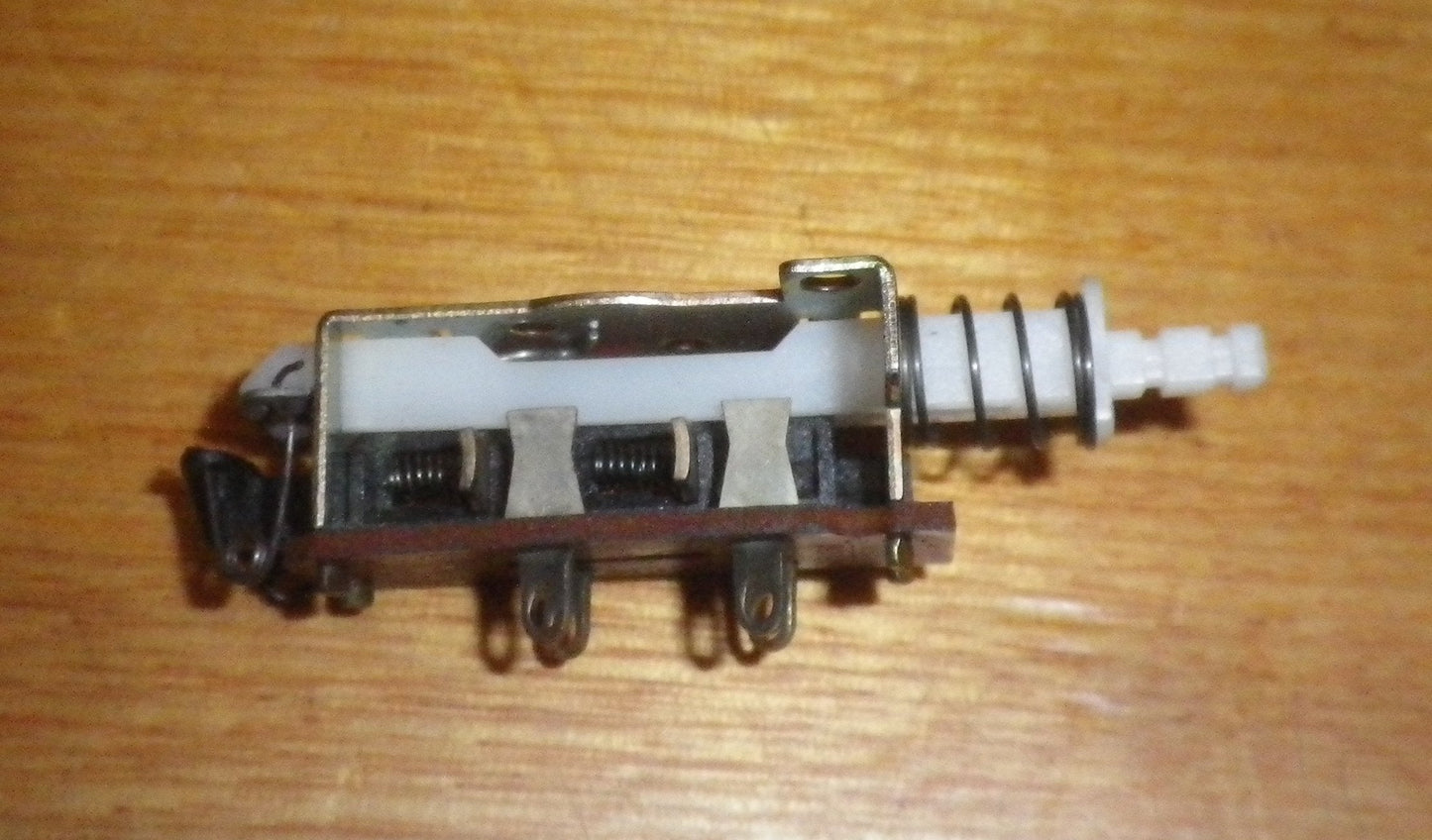 Philips K9. K11 Television Pushbutton On/Off Switch - Part # SWP658