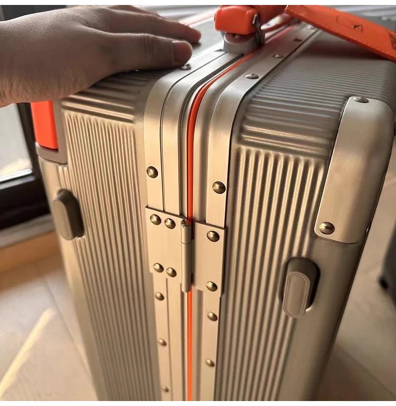 Rolling Luggage Suitcase- HMT15RL
