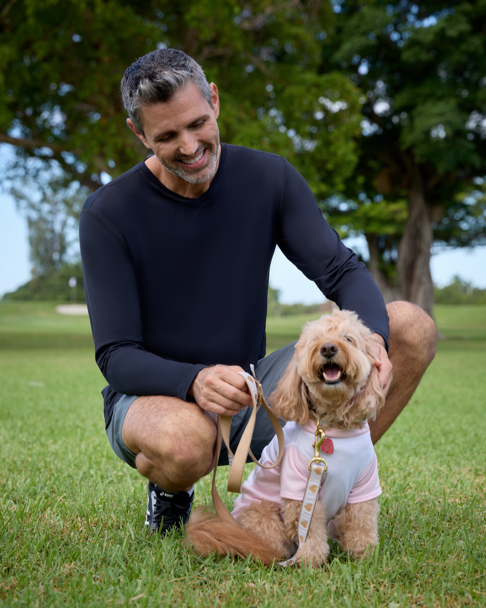 MEN'S PERFORMANCE V-NECK (12003)