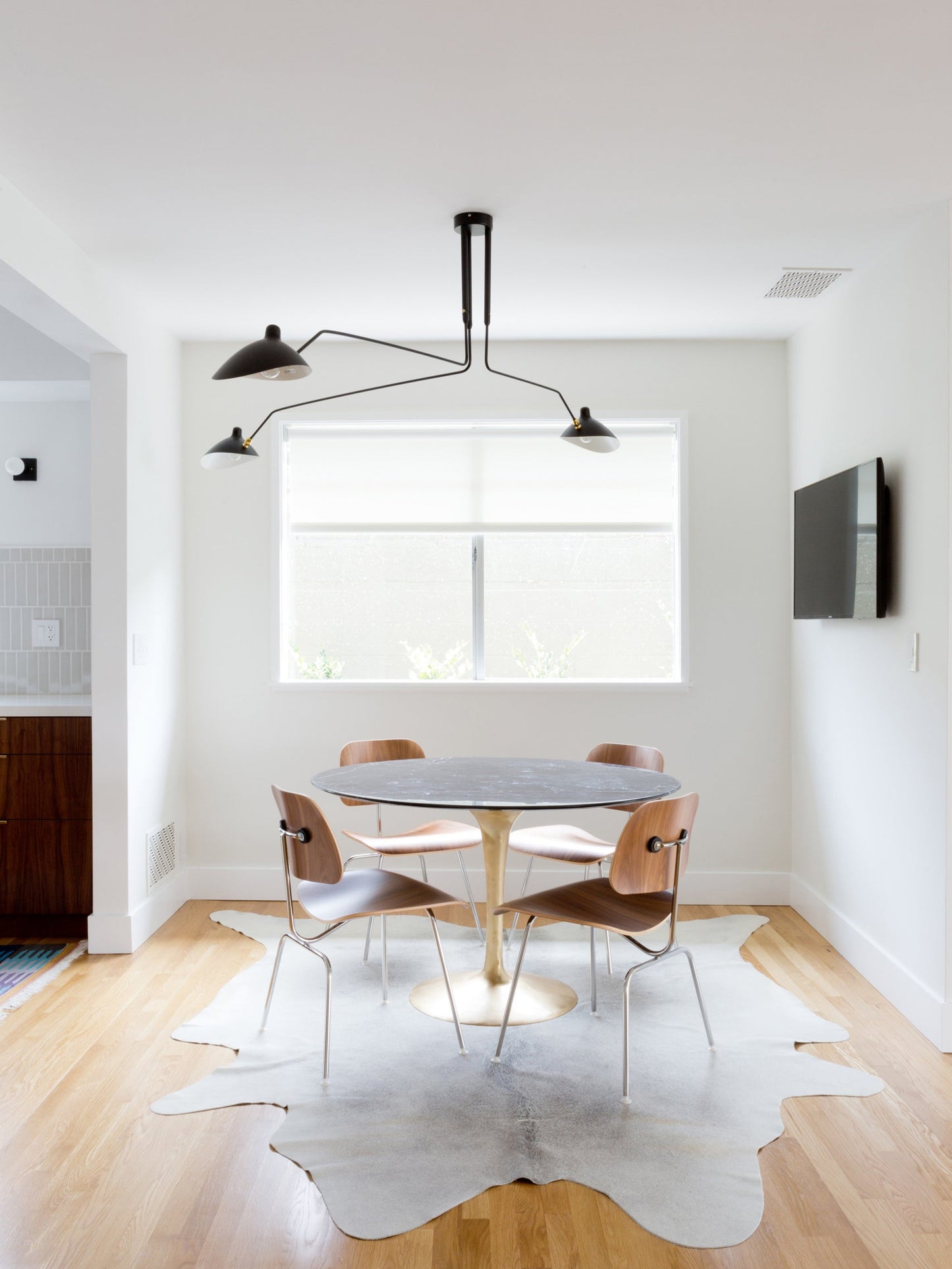 3-Arm Ceiling Light With Pivot Shades