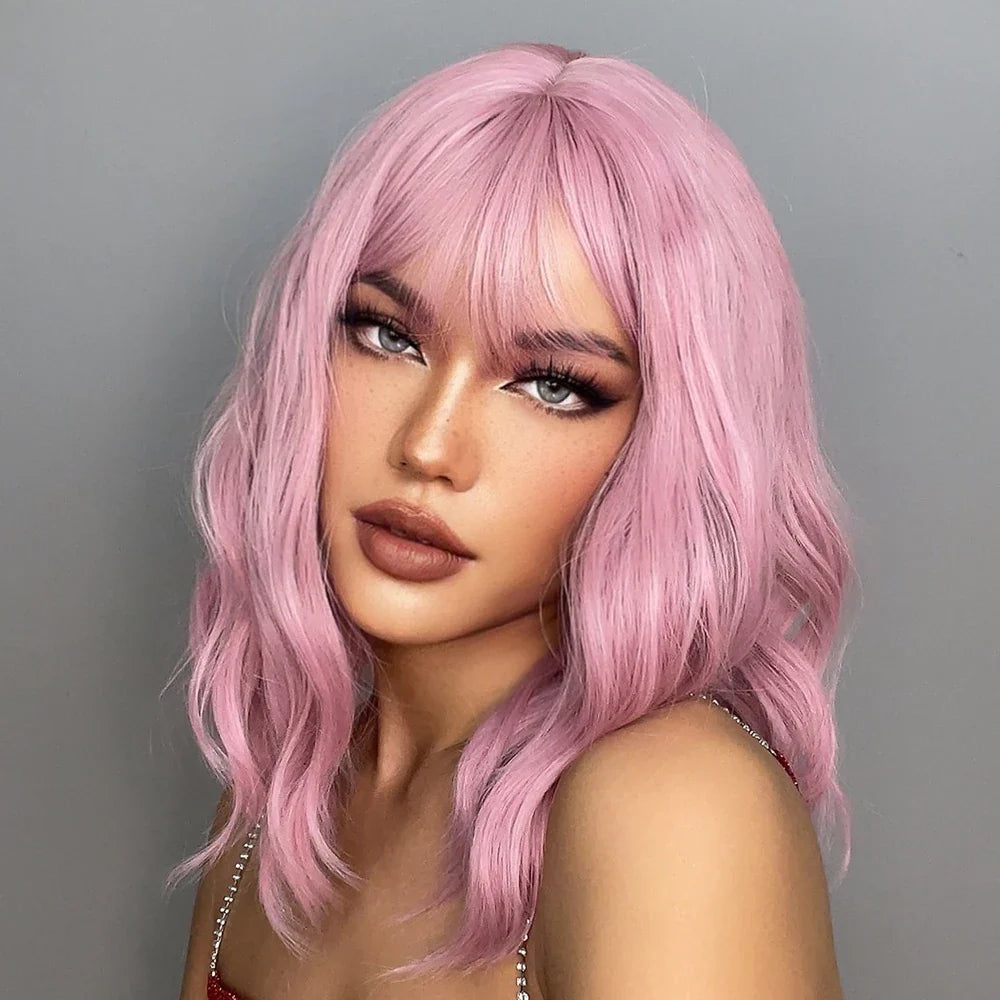 Light Pink Short Wavy Synthetic Hair Wigs with Bangs Cosplay Natural Shoulder Length Bob Wig For Women Afro Heat Resistant Fiber