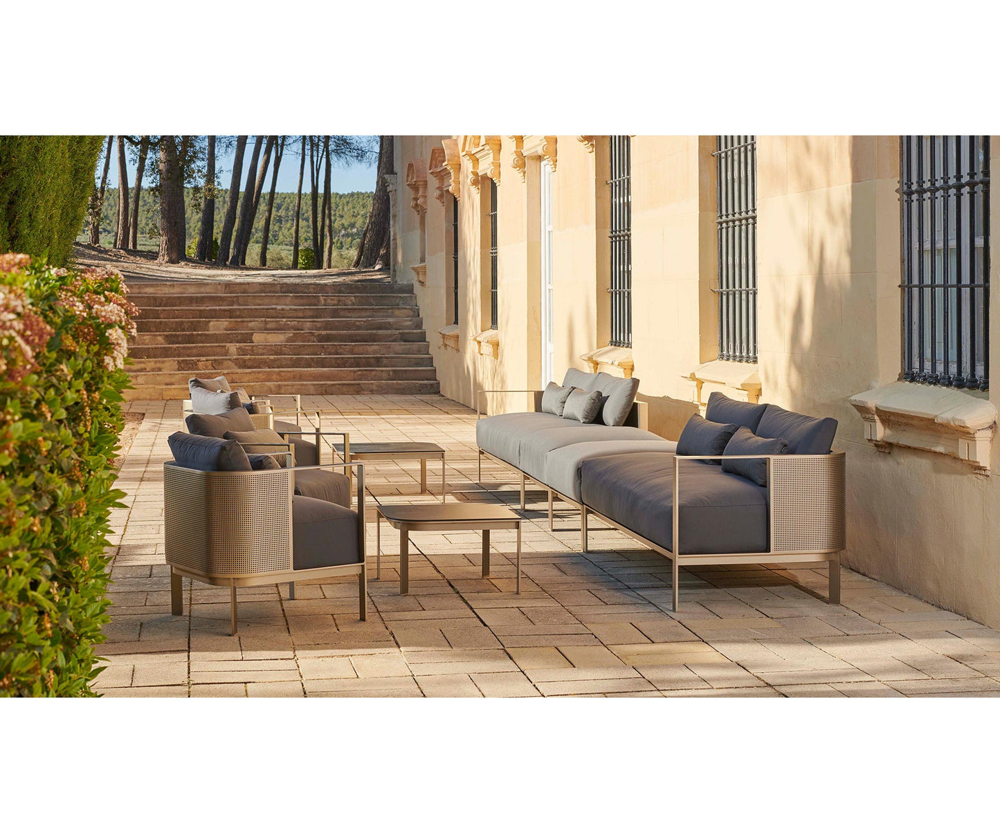 Solanas Club Armchair