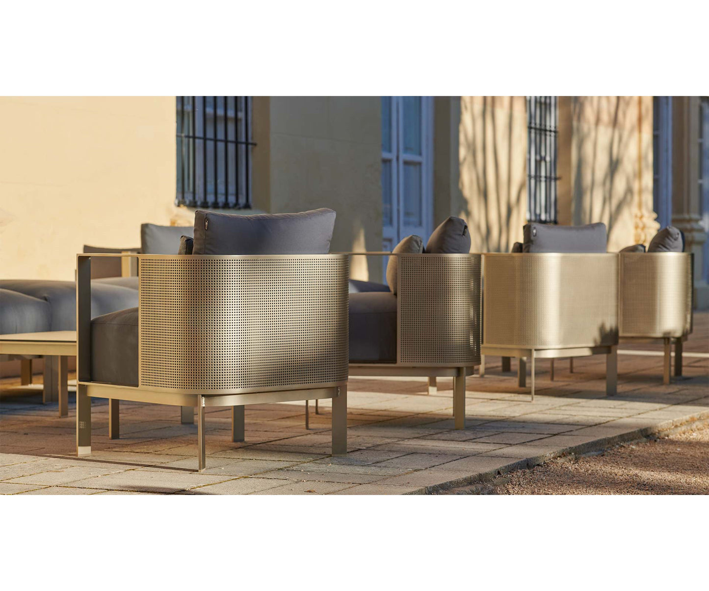 Solanas Club Armchair
