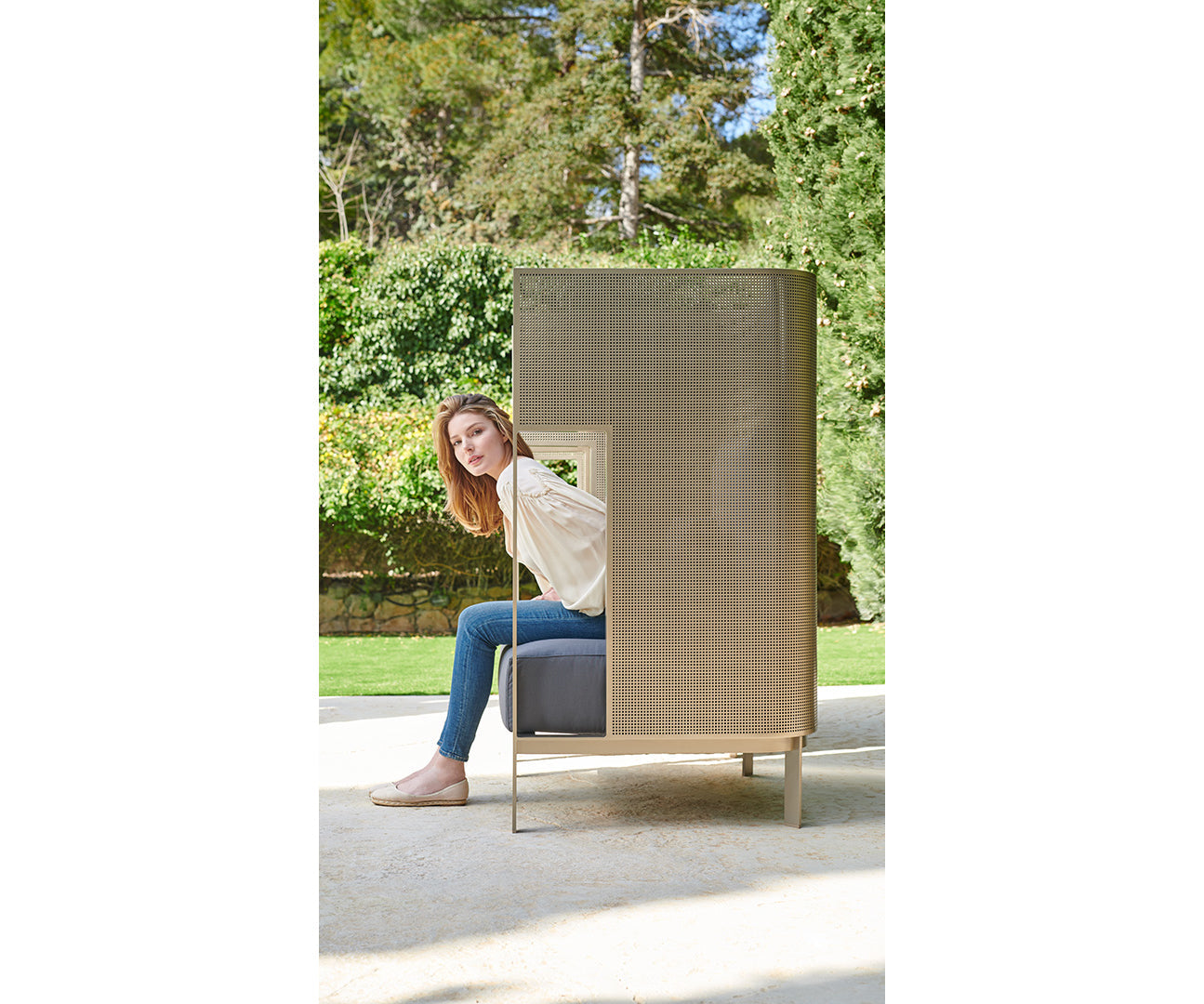 Solanas Cocoon Lounge Chair