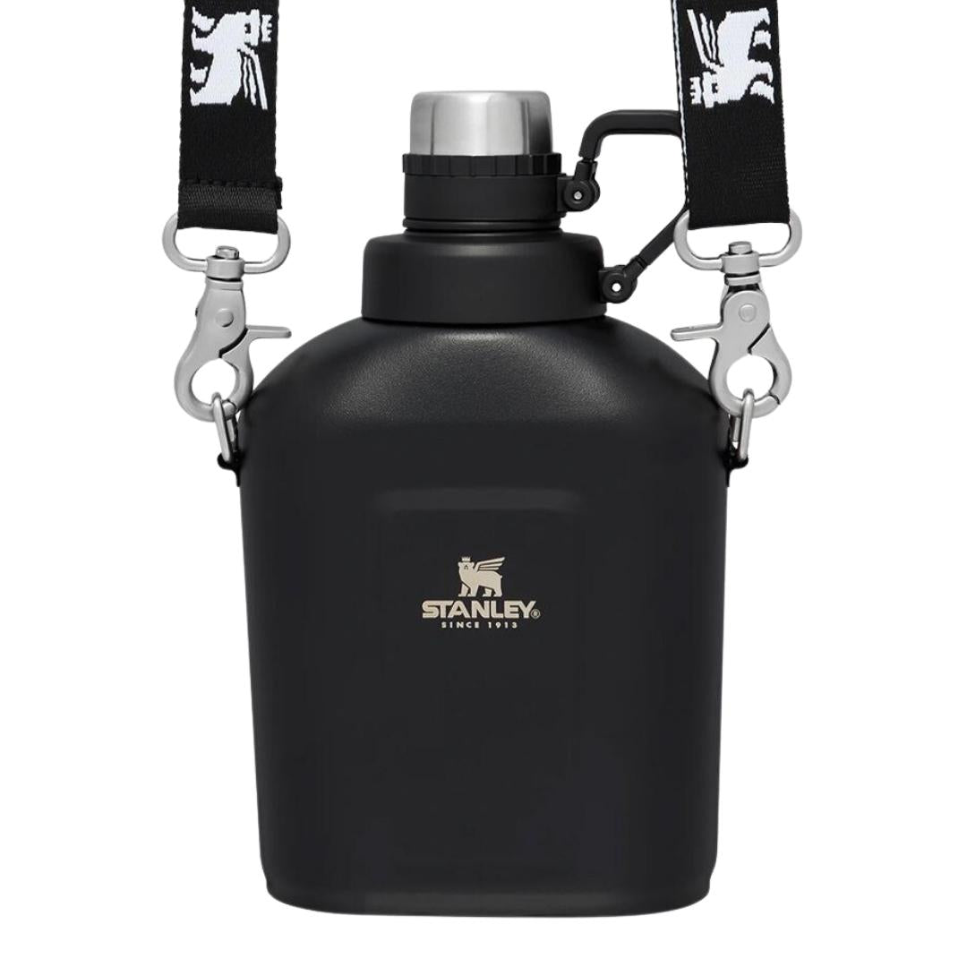 Stanley Legend Classic Canteen 1.1 Qt / 1.0 L Matte Black