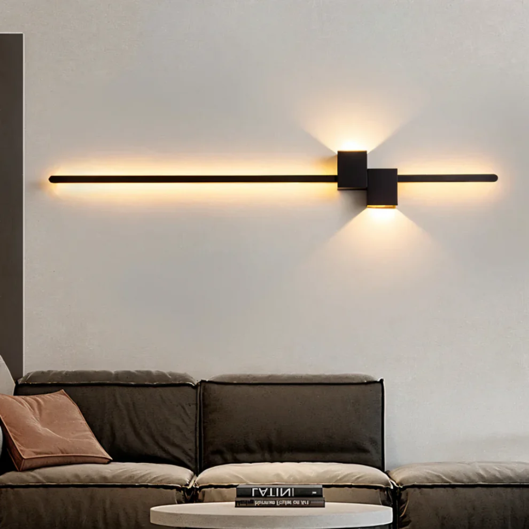 Modern Linear LED Wall Light With Up And Down Glow