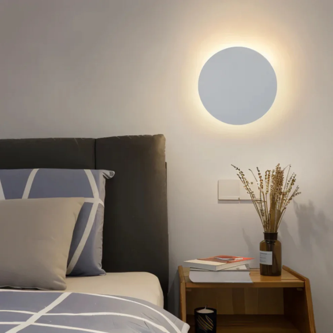 Modern Round Halo LED Wall Light With Backlit Glow