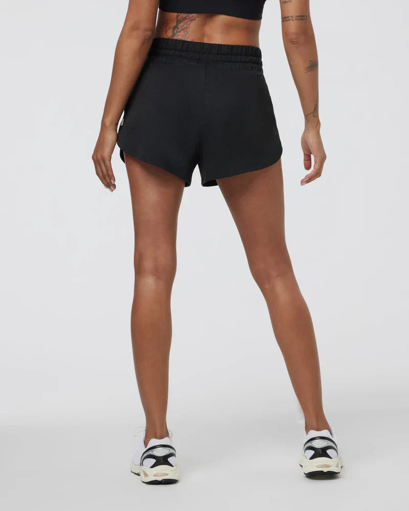 Vuori Women's Halo Performance Short 2.0