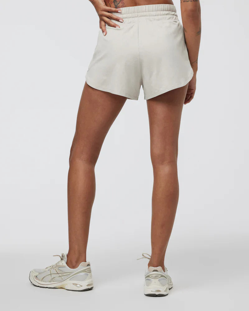 Vuori Women's Halo Performance Short 2.0