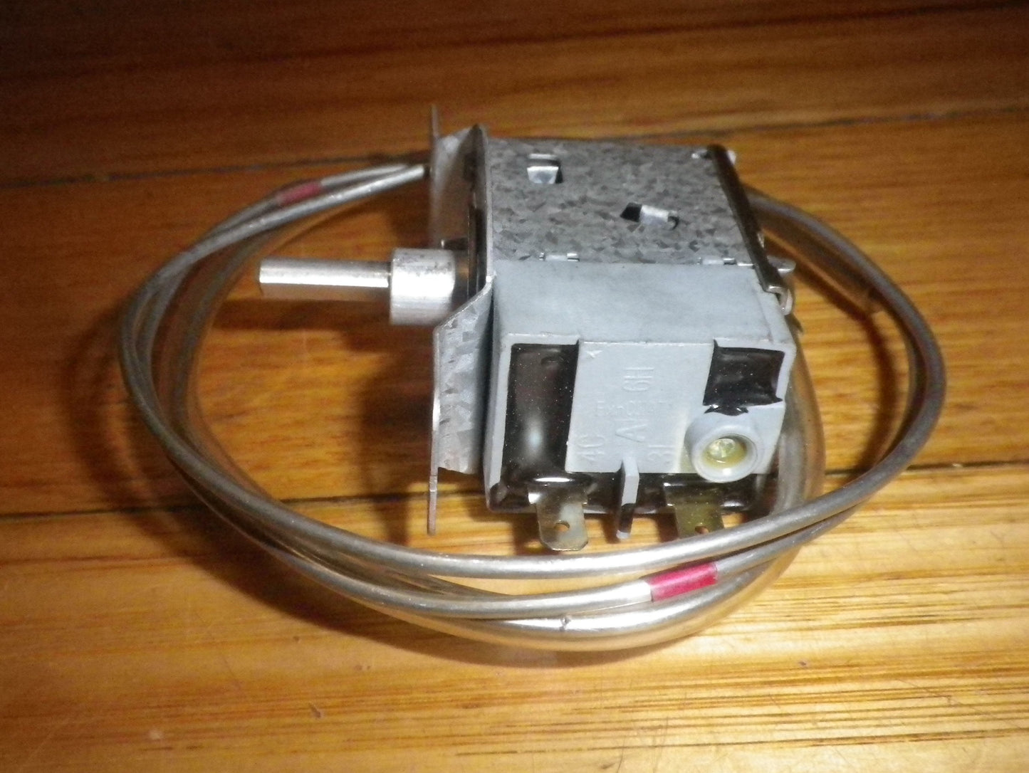 Fridge Thermostat suits GVA G67BFW15 & some Hisense Models - Part # WPF34E, 1806104