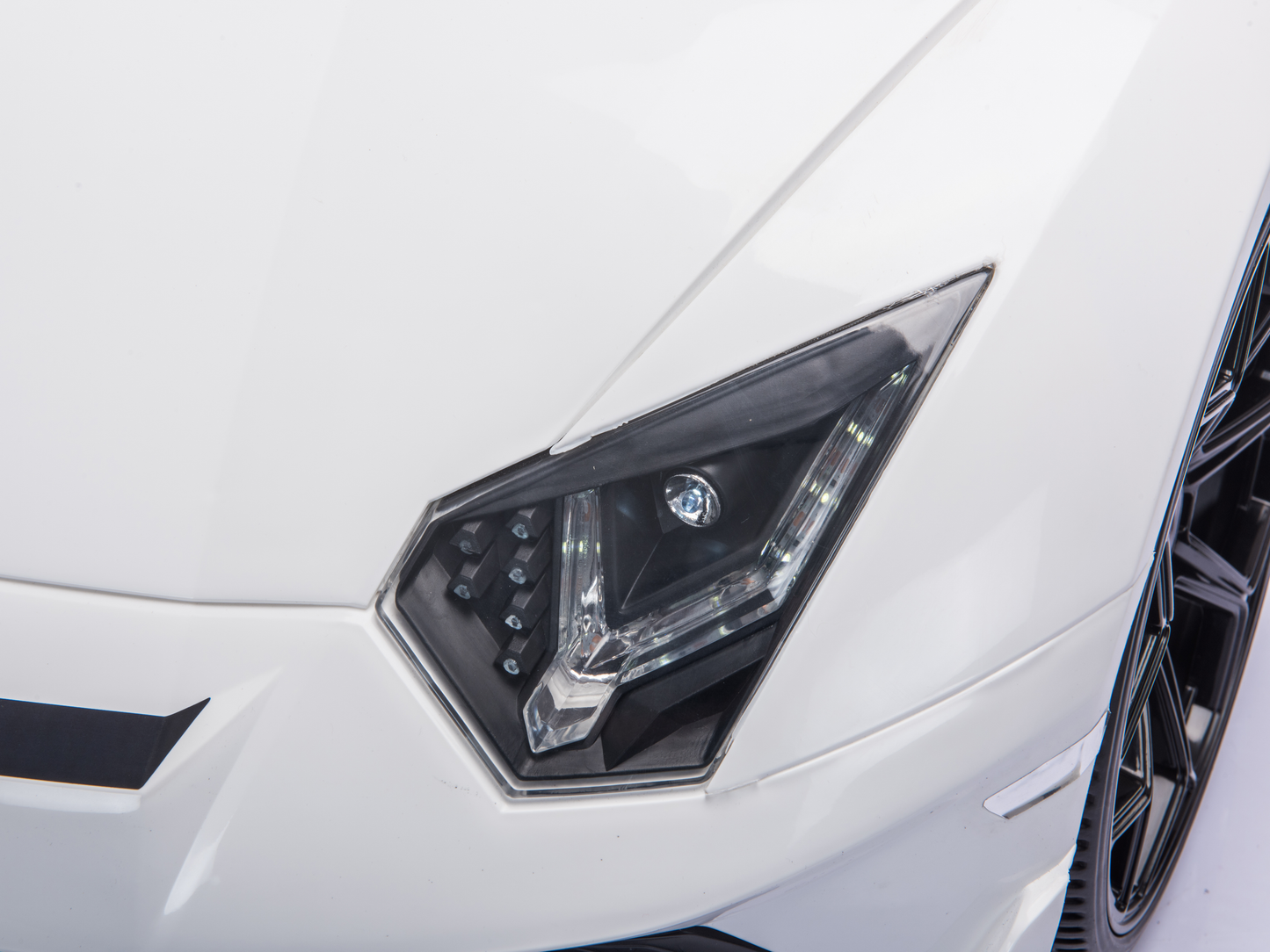 Magic Cars 2 Seater Lamborghini Aventador RC Ride On Car For Children Wireless Parental Control