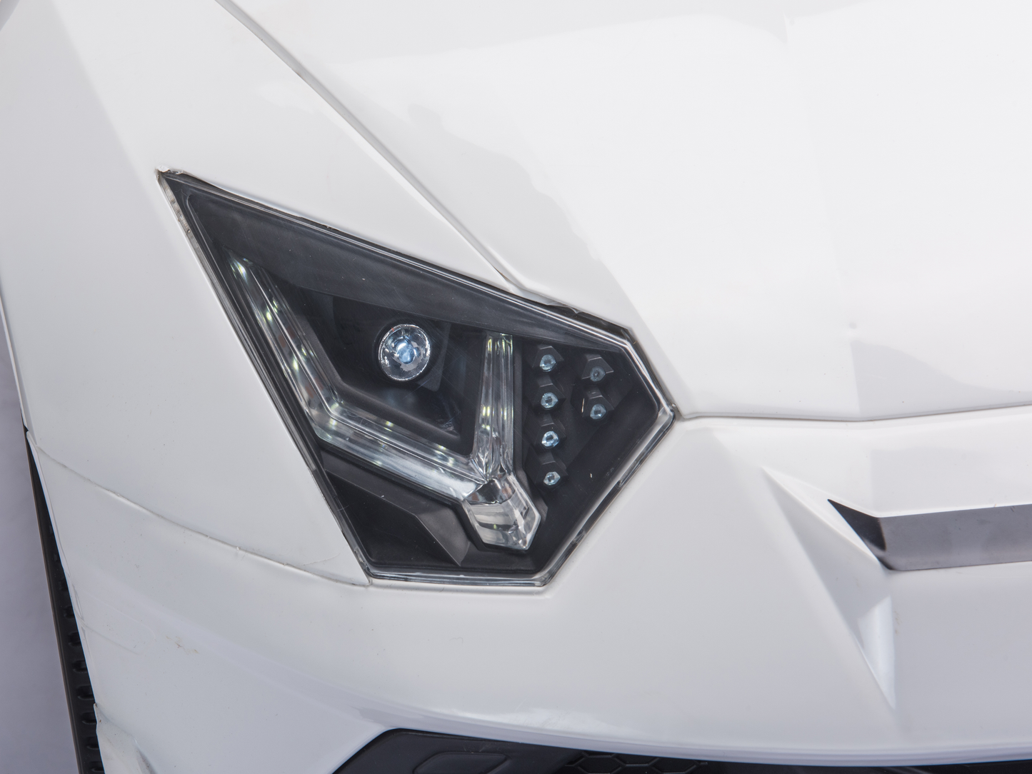 Magic Cars 2 Seater Lamborghini Aventador RC Ride On Car For Children Wireless Parental Control