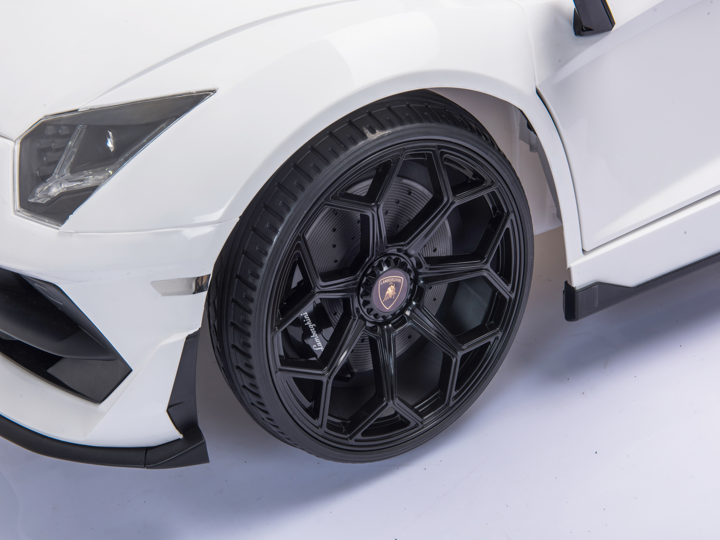 Magic Cars 2 Seater Lamborghini Aventador RC Ride On Car For Children Wireless Parental Control