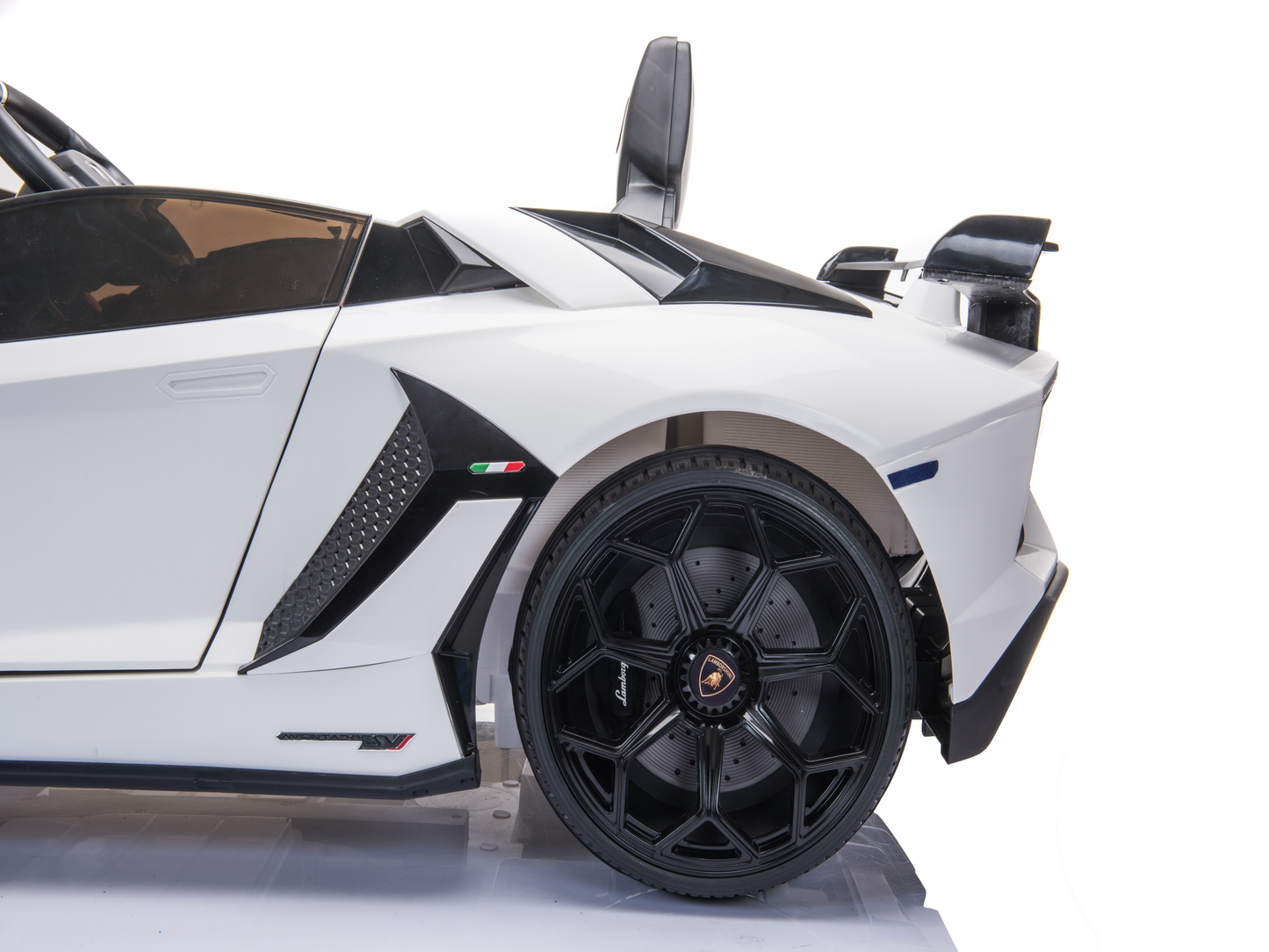 Magic Cars 2 Seater Lamborghini Aventador RC Ride On Car For Children Wireless Parental Control