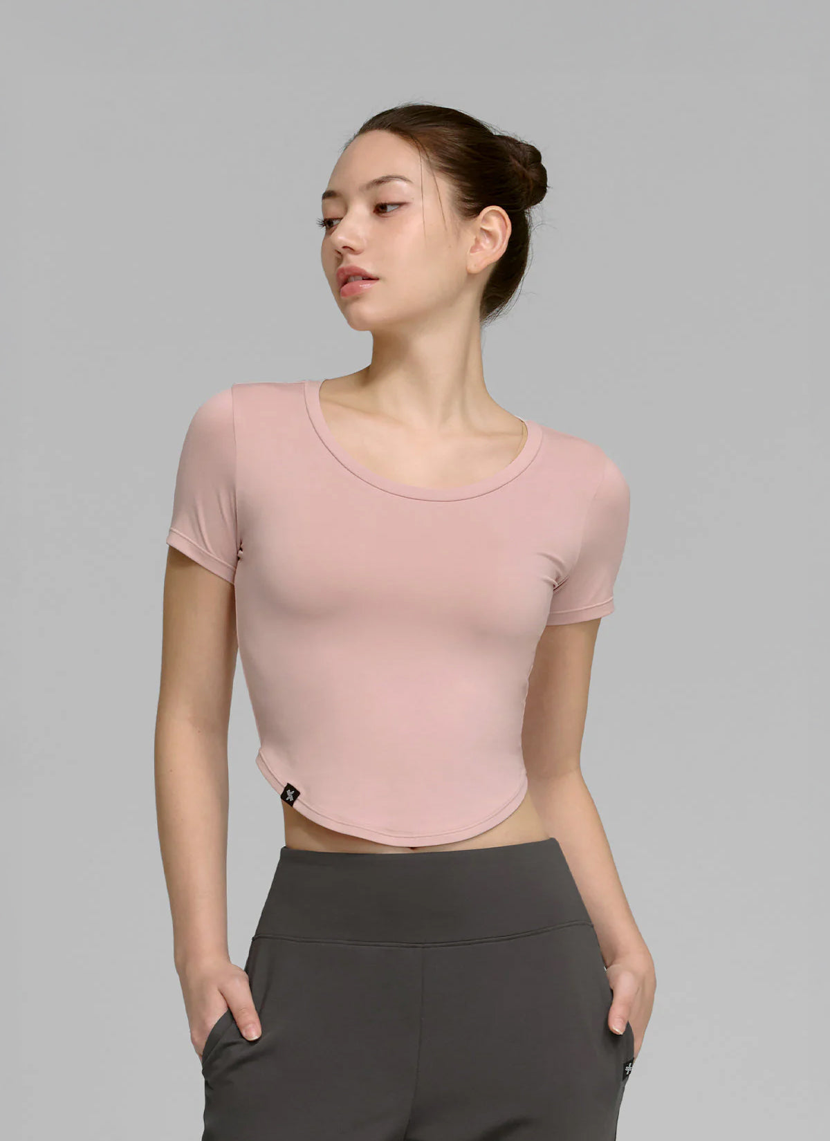 [1+1] XELLA™ Light Round Crop Top