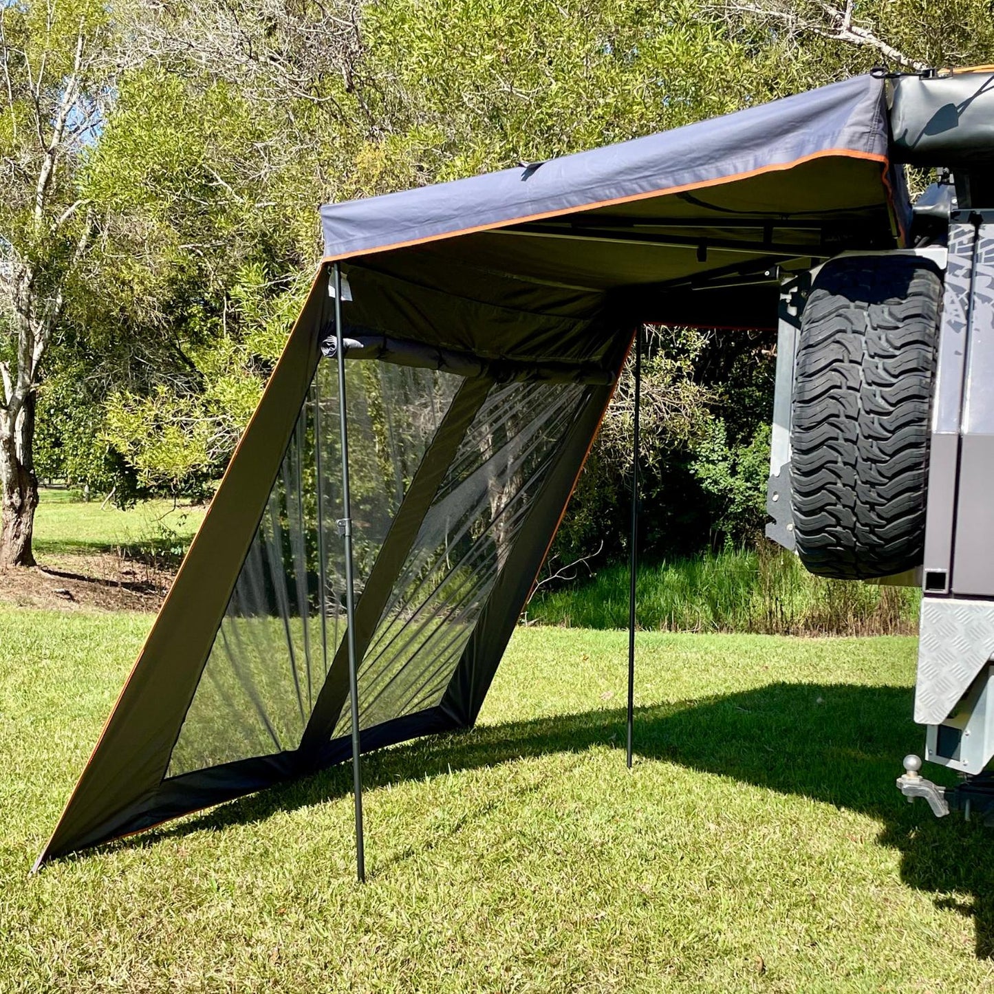 Campboss 270XL Single Awning Wall