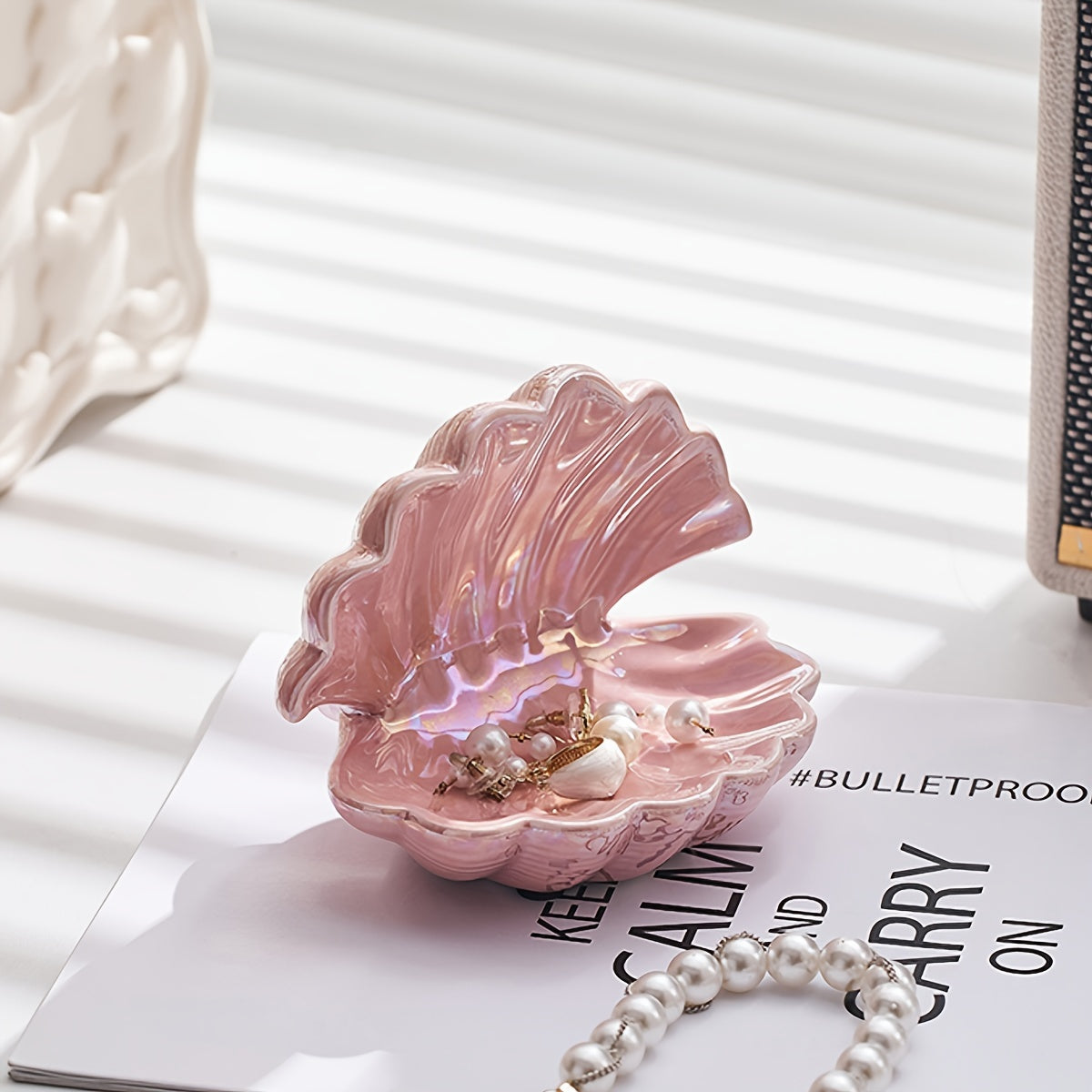 Elegant Ceramic Shell Trinket Dish - DW8C