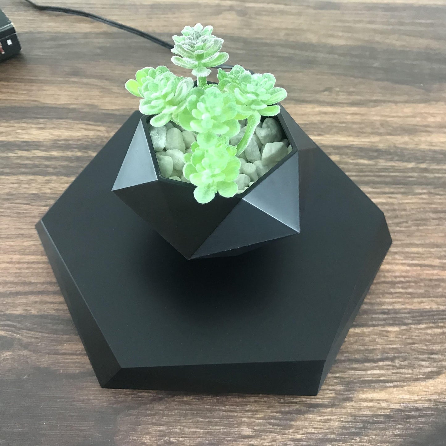 Magnetic Levitating Flower Pot- HM12A2