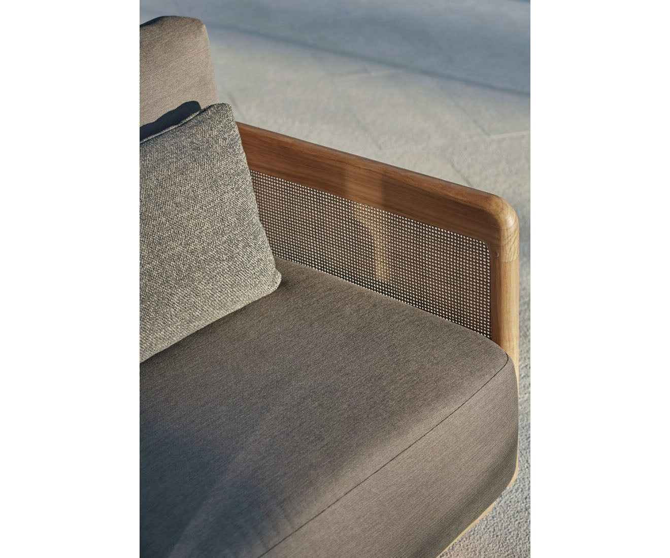 Dock Swivel Lounge Chair