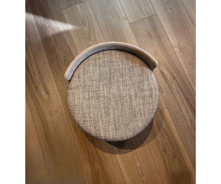 Floor Sample Gelly Pouf