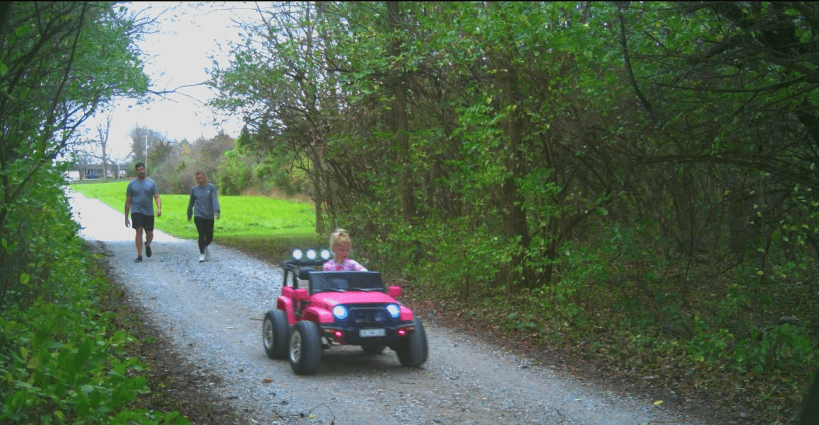 Magic Cars 2 Seater 24 Volt 4x4 Electric Ride On Jeep Style Rubber Tires Fully Loaded Truck ATV UTV For Kids Wireless Parental Control