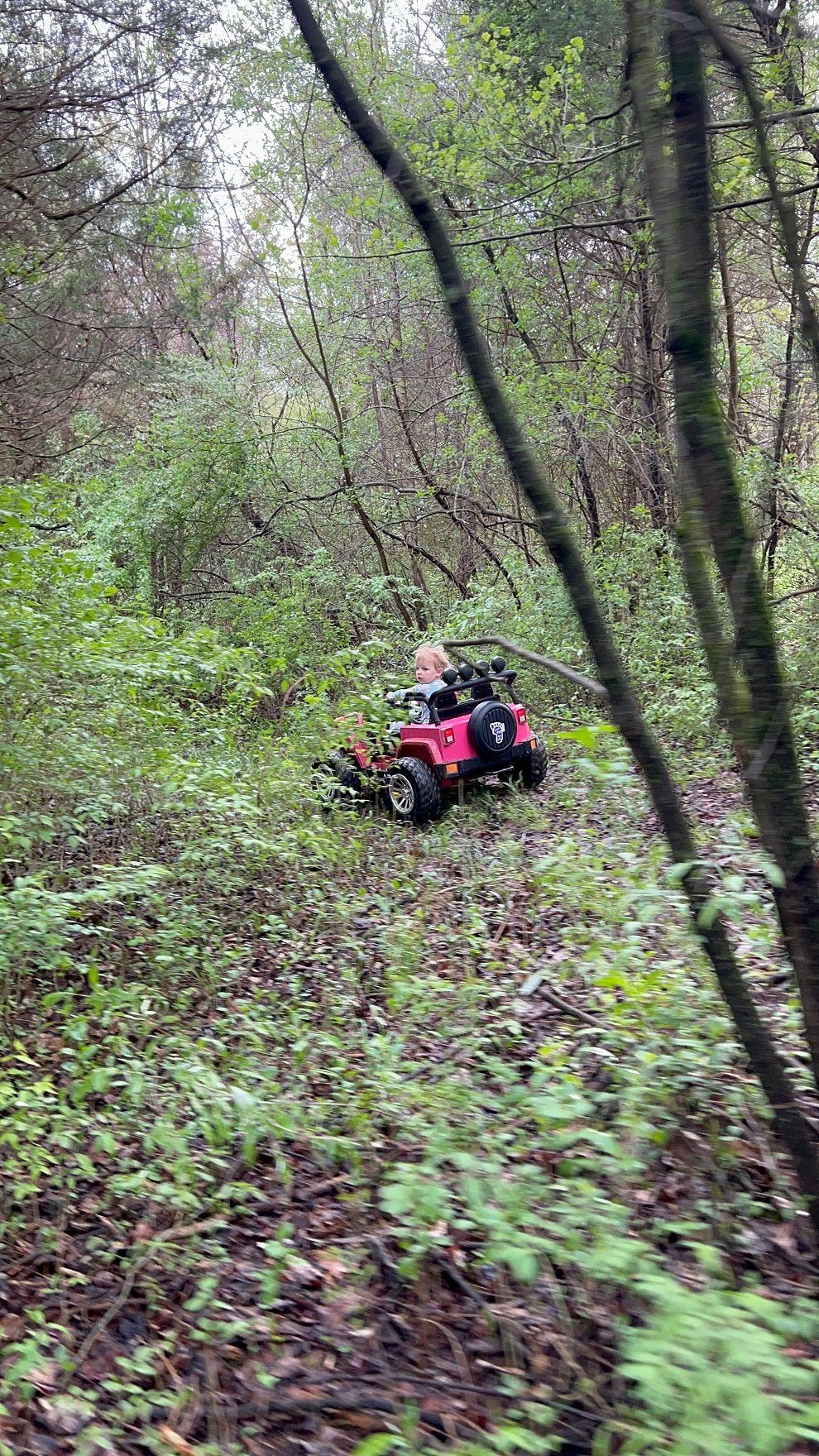 Magic Cars 24 Volt 2 Seater 4x4 Electric Ride On Jeep Style Rubber Tires Fully Loaded Truck UTV ATV For Kids Wireless Parental Control