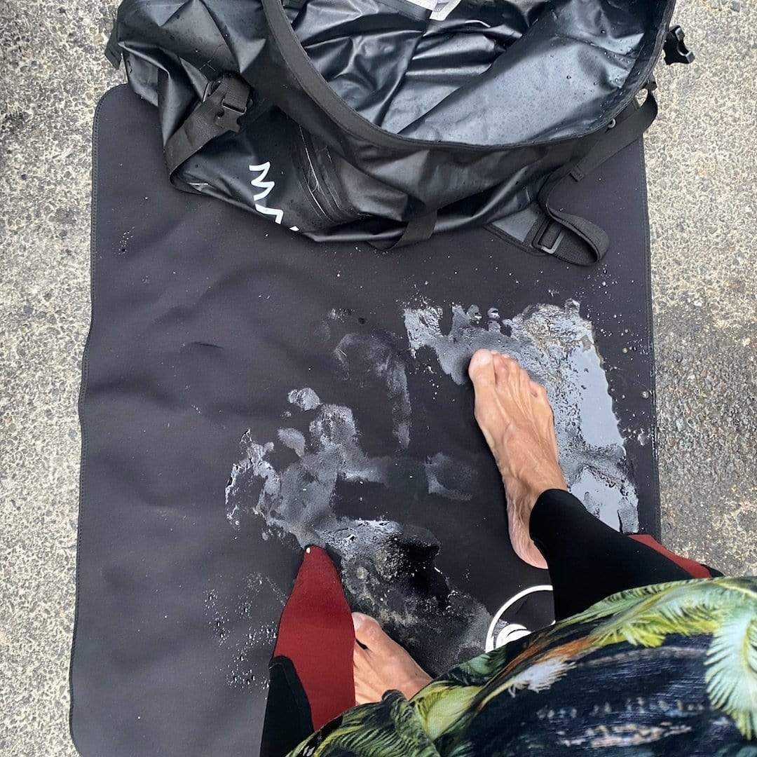 Malo'o Wetsuit Changing Bag