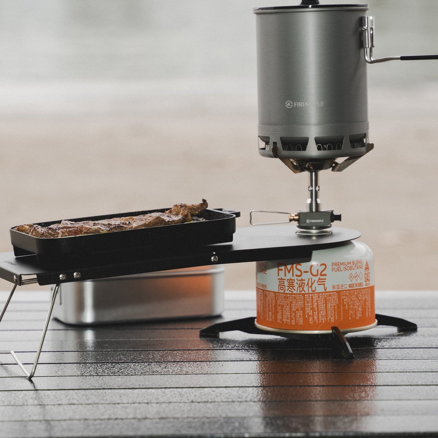 Bundle: Petrel set + Petrel table