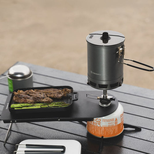 Bundle: Petrel set + Petrel table