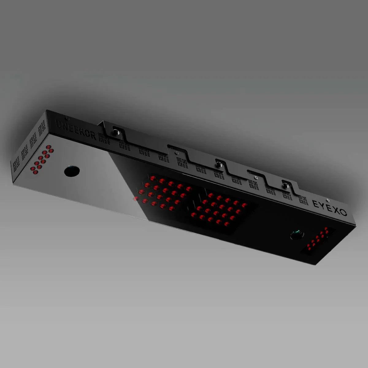 Uneekor EYE XO 8x10.5 Golf Sim Package